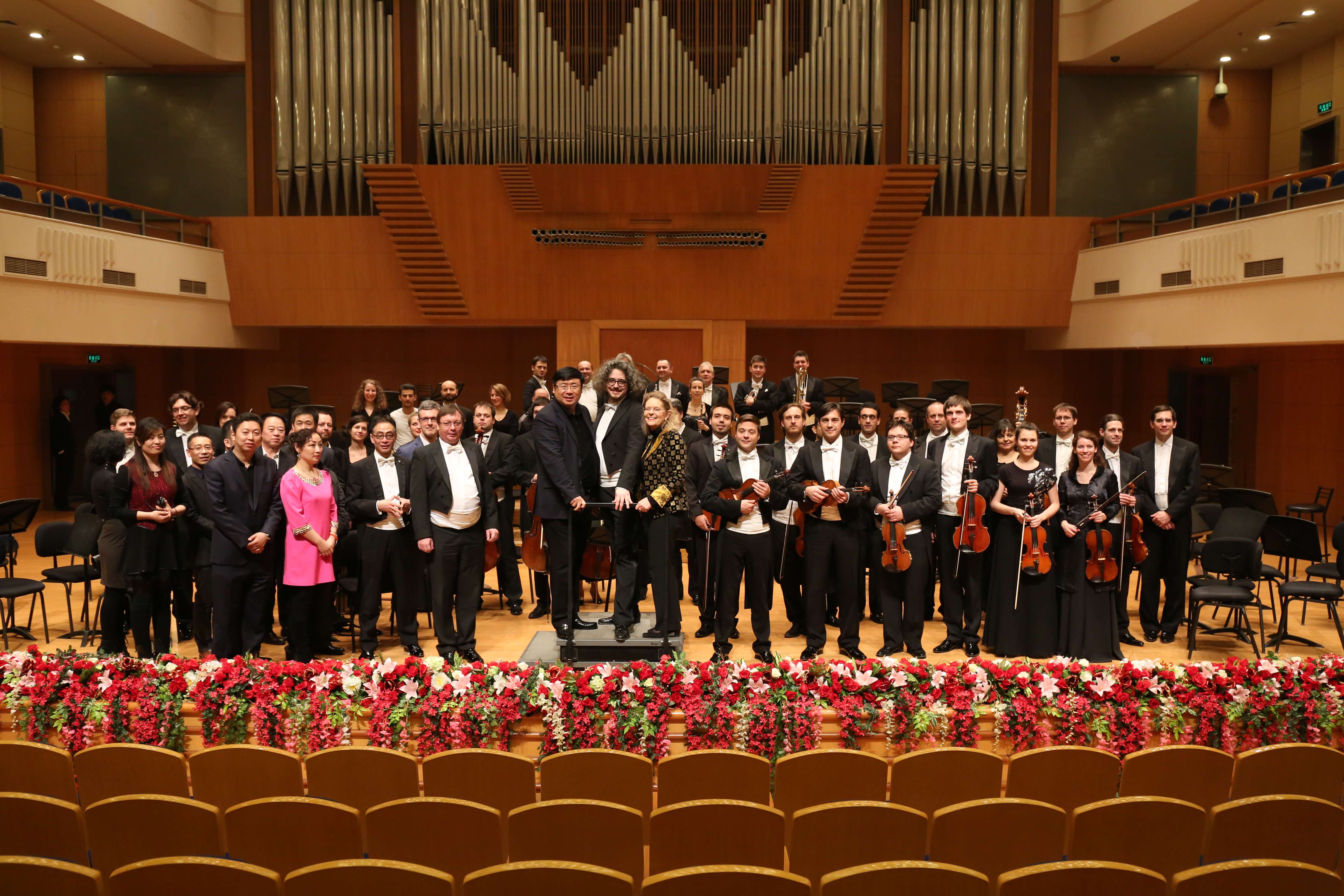 Chinayong Group holds “the Night of Chinayong Group • Symphonia Vienna 2015 New Year’s Concert” to express appreciation for the support of all walks of life